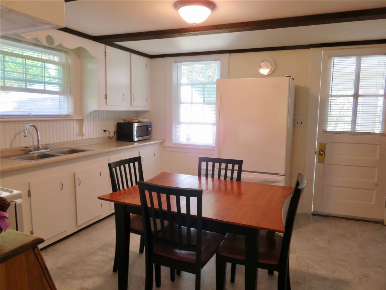 109 Exeter Road Newmarket, NH 03857 - Photo 8 of 28 Gallery Image 8