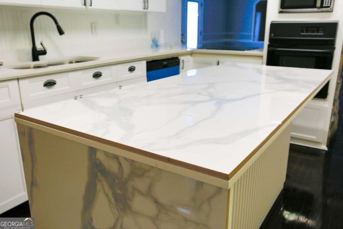 708 Miles Road Baxley, GA 31513 - Photo 16 of 40