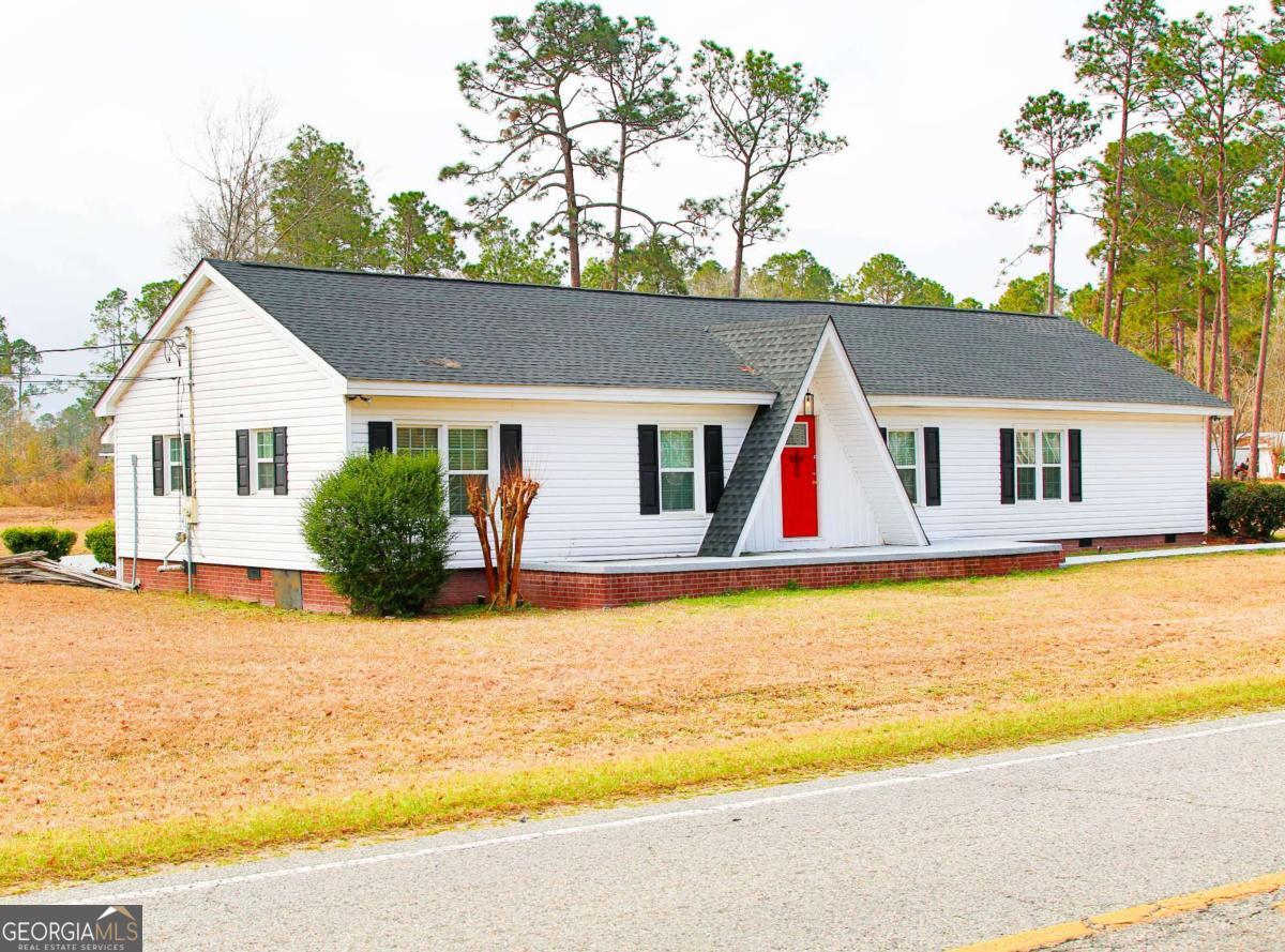 708 Miles Road Baxley, GA 31513 - Photo 3 of 40