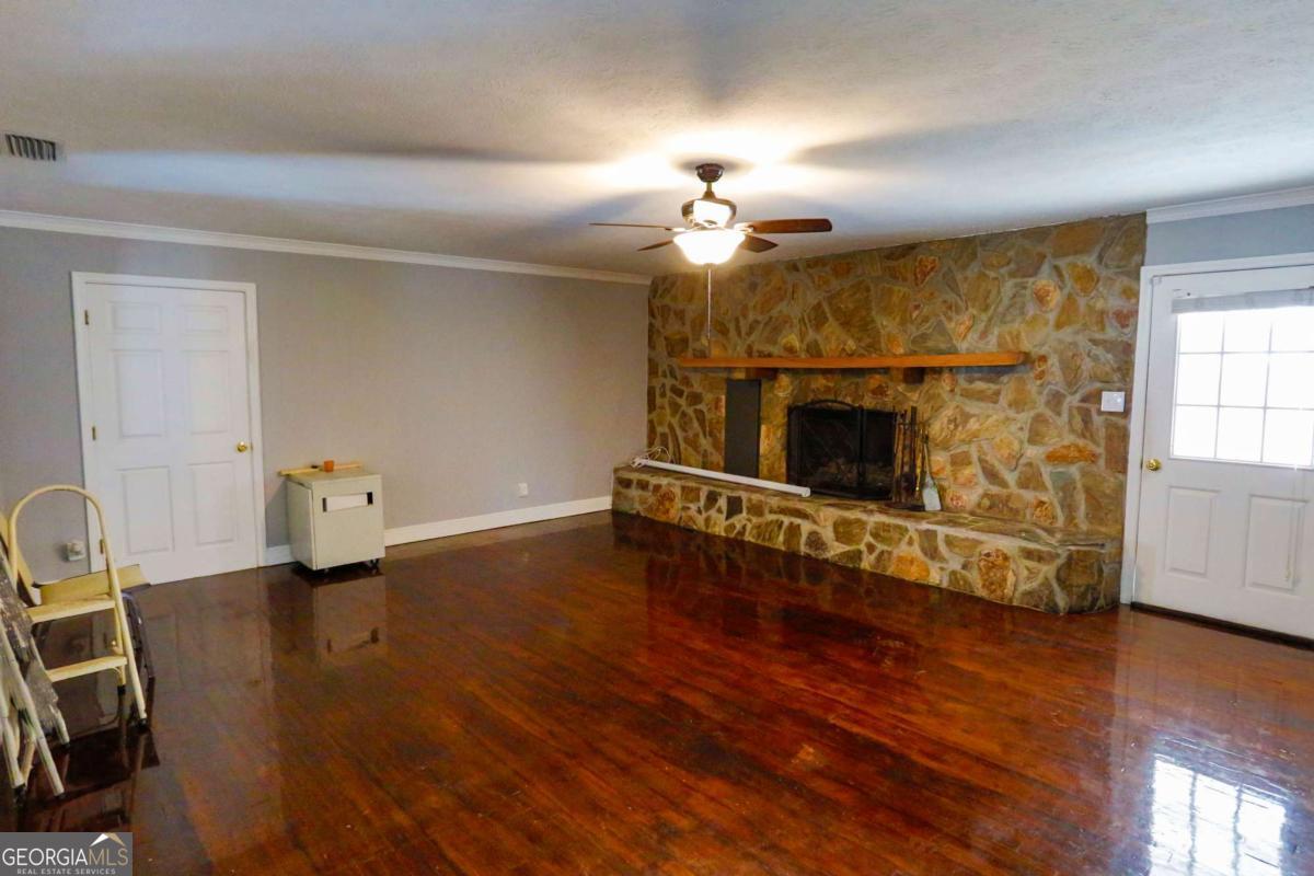 708 Miles Road Baxley, GA 31513 - Photo 4 of 40