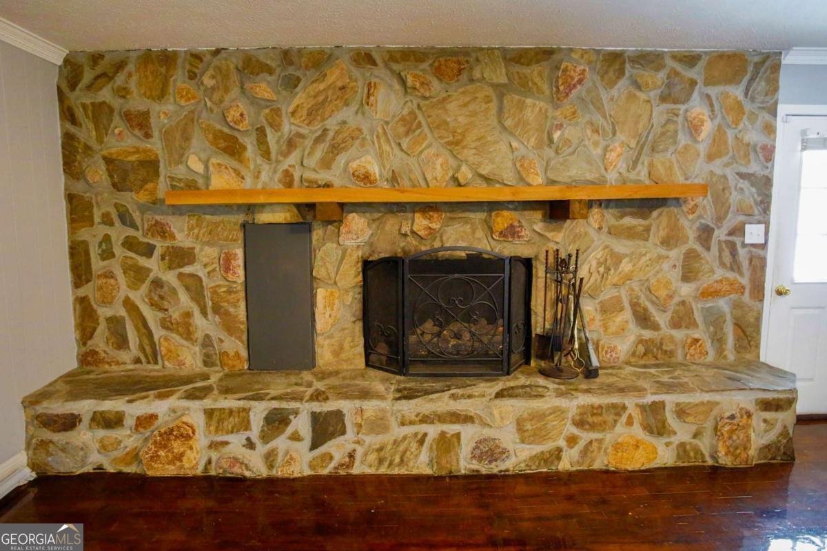 708 Miles Road Baxley, GA 31513 - Photo 5 of 40