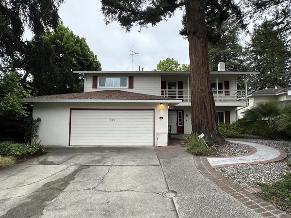 $3,998,000 | 707 Charleston Court, Palo Alto, CA 94303