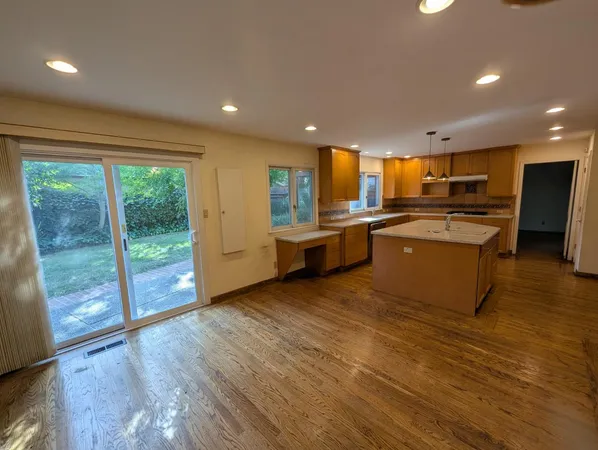 $3,998,000 | 707 Charleston Court, Palo Alto, CA 94303