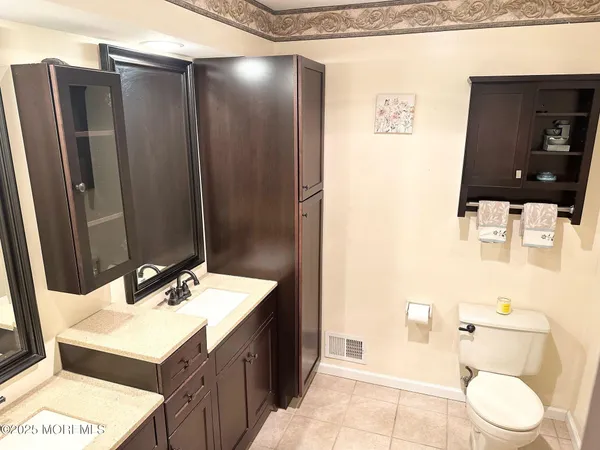 $3,250 | 49 White Swan Way, Brick, NJ 08723