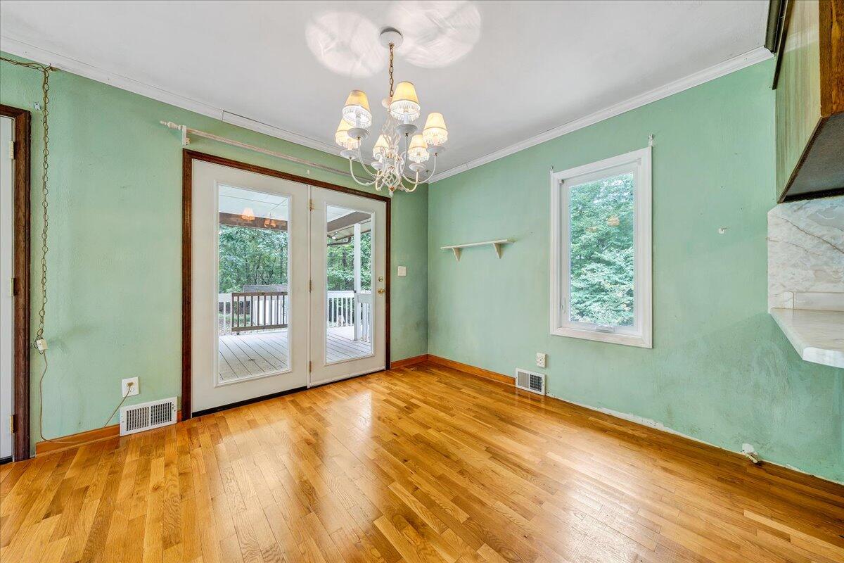 1075 Lovely Valley Road Wirtz, VA 24184 - Photo 11 of 58 10-MIB02800