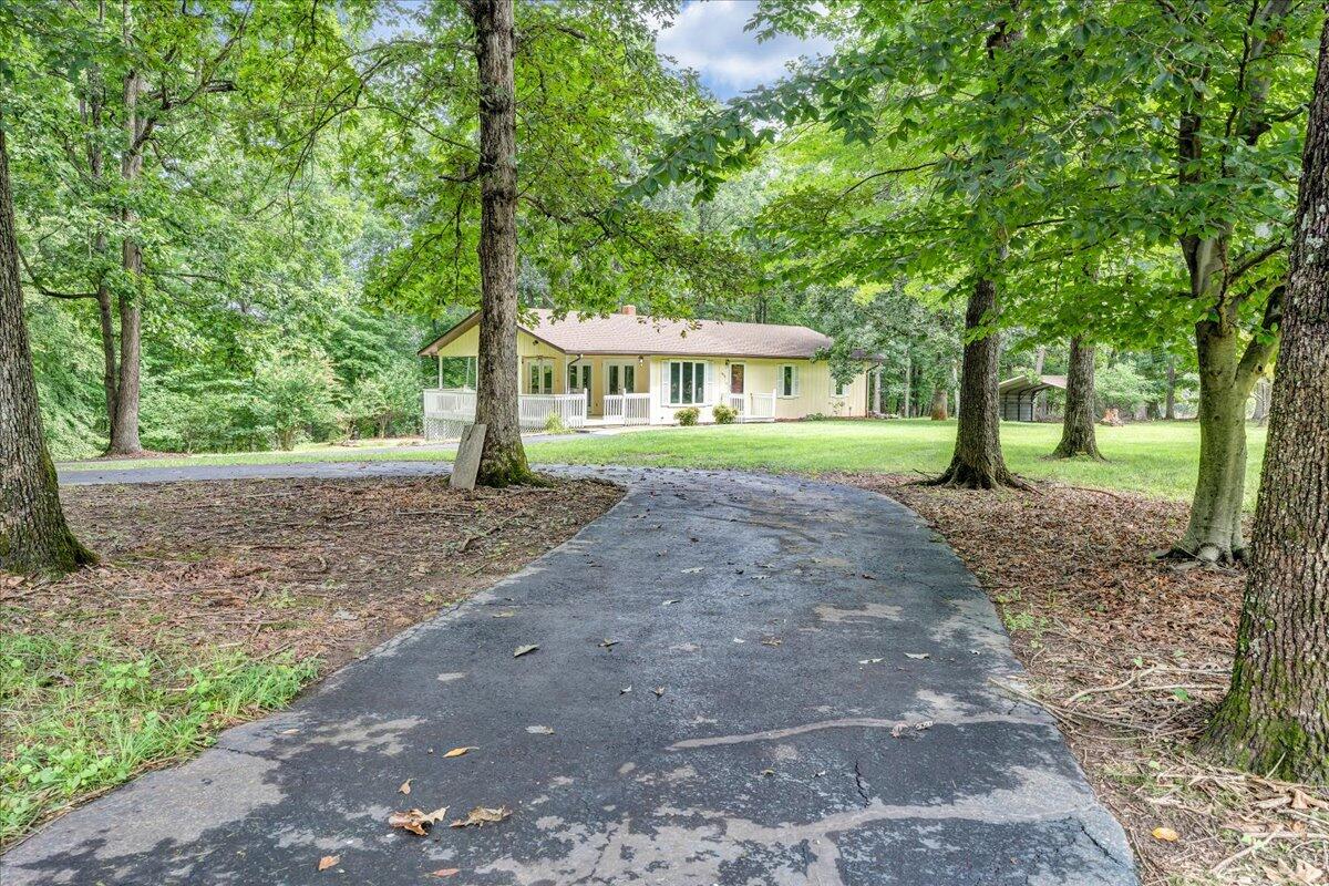 1075 Lovely Valley Road Wirtz, VA 24184 - Photo 35 of 58 34-MIB02716