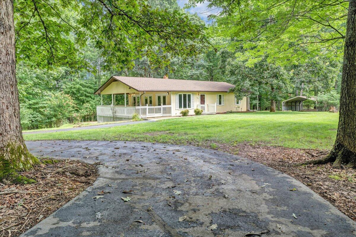 1075 Lovely Valley Road Wirtz, VA 24184 - Photo 36 of 58 35-MIB02719