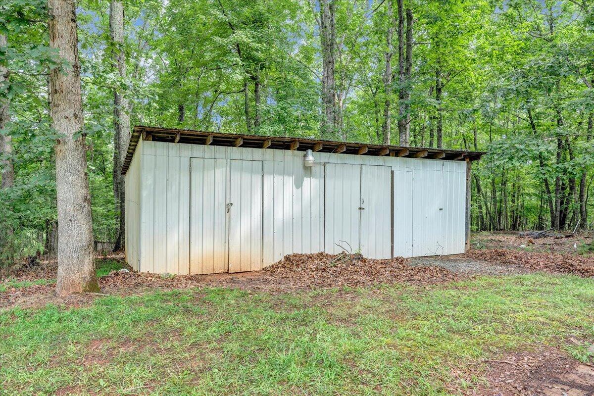 1075 Lovely Valley Road Wirtz, VA 24184 - Photo 44 of 58 43-MIB02749
