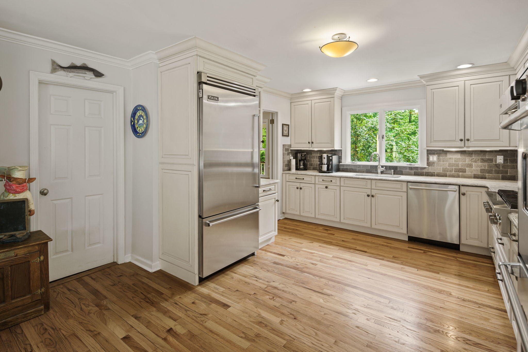 266 Linden Tree Road Wilton, CT 06897 - Photo 10 of 43 59-web-or-mls-DSC09629