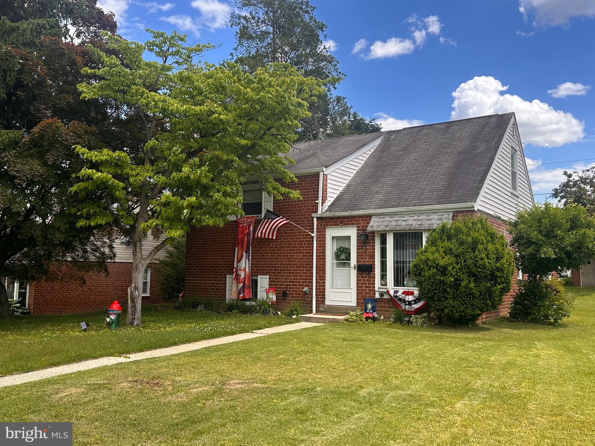 904 Scotia Road Philadelphia, PA 19128 - Photo 1 of 25