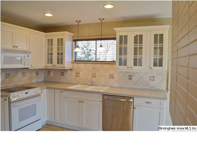 2729 Shades Crest Road Birmingham, AL 35216 - Photo 2 of 31