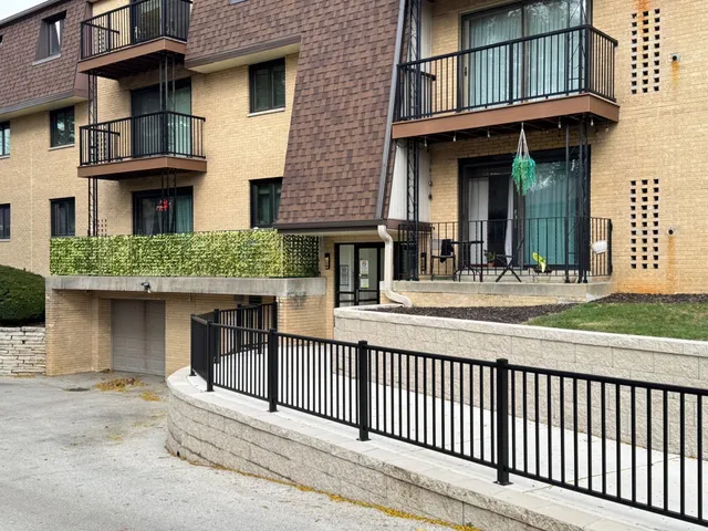 $147,000 | 3239 South 58th Street, Unit 304, Milwaukee, WI 53219