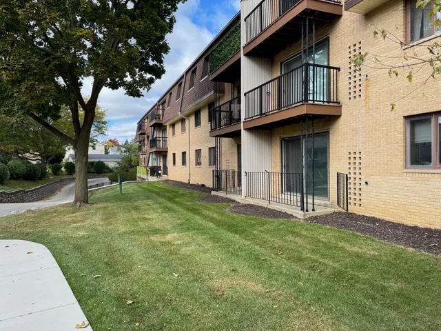 $147,000 | 3239 South 58th Street, Unit 304, Milwaukee, WI 53219