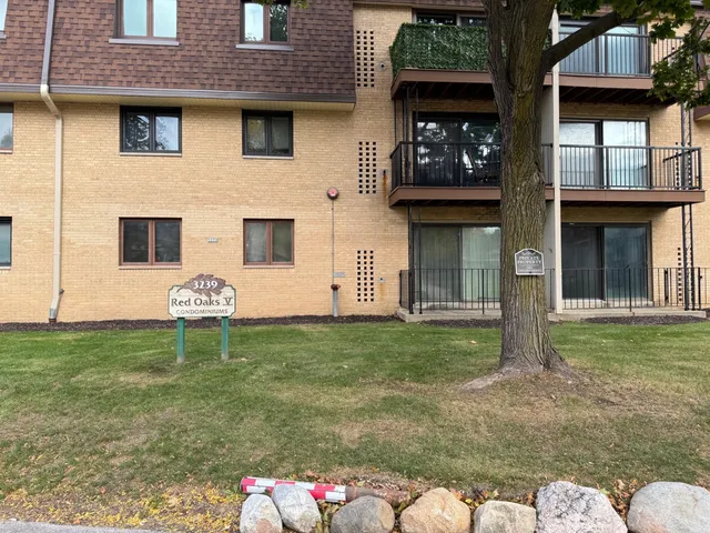 $147,000 | 3239 South 58th Street, Unit 304, Milwaukee, WI 53219