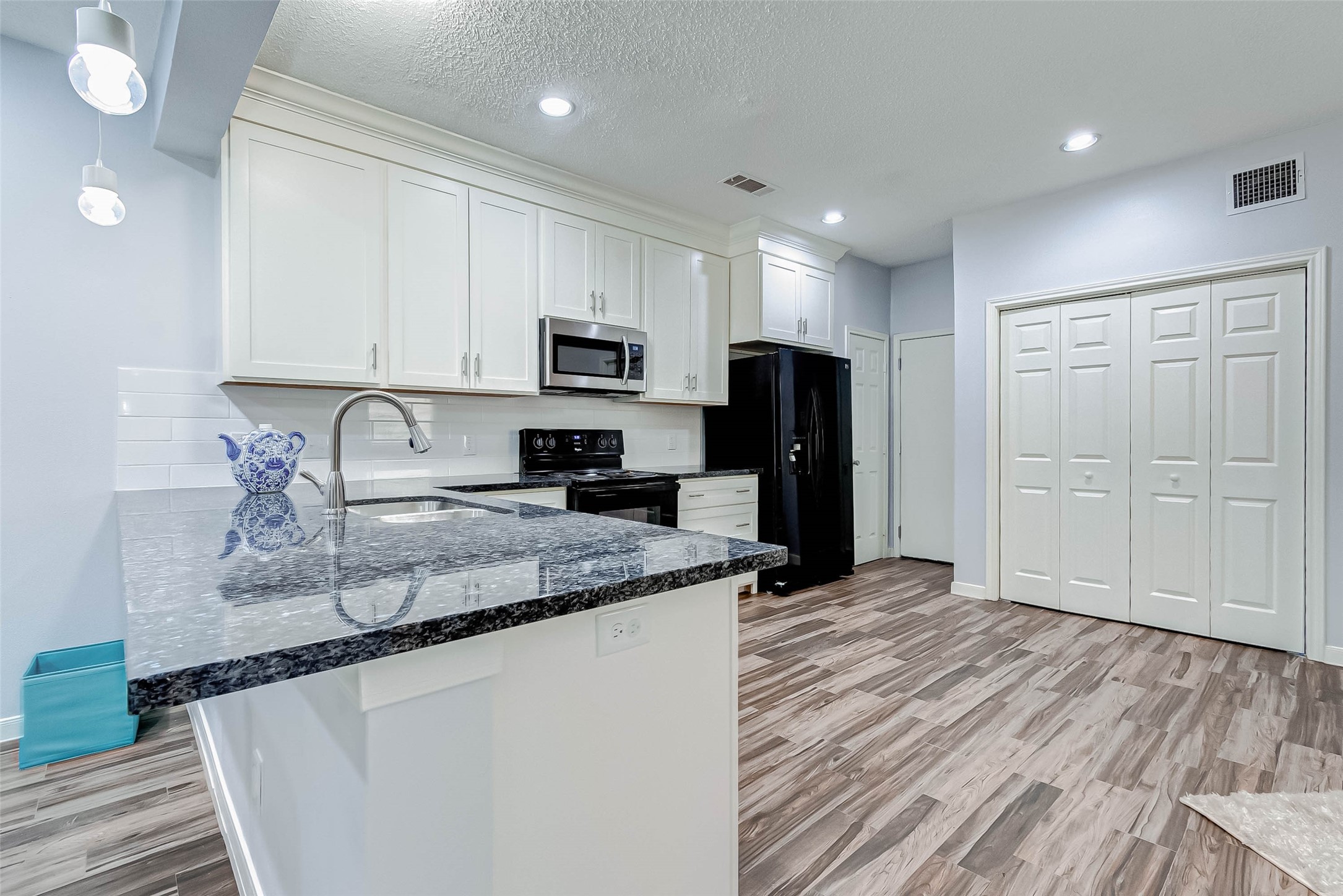 395 Rancho Bauer Drive Houston, TX 77079 - Photo 27 of 50