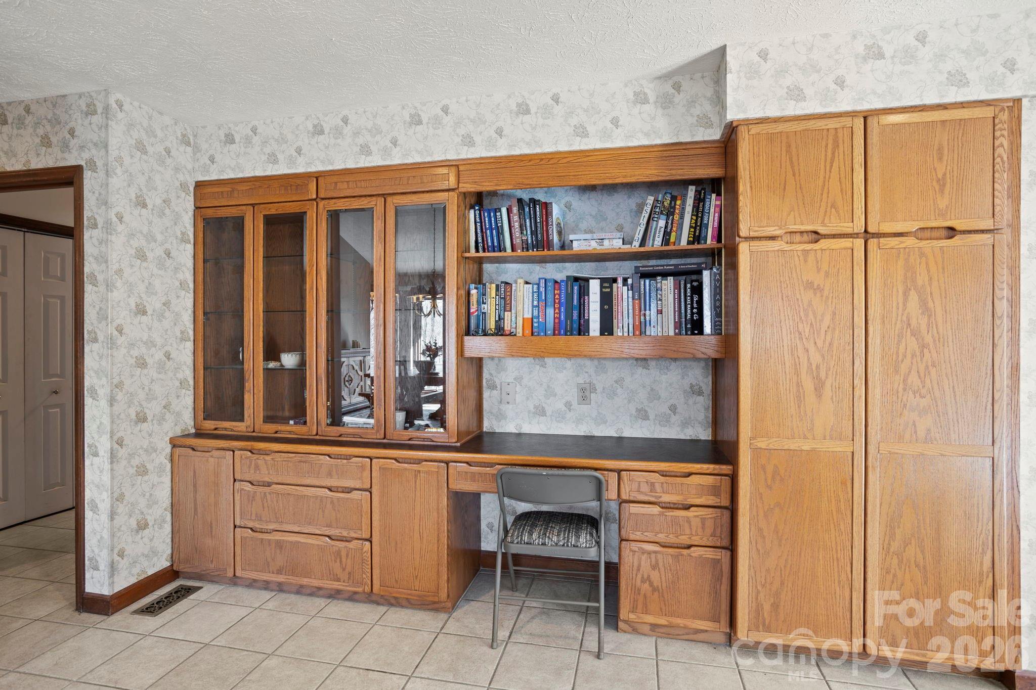 404 Browning Road Hendersonville, NC 28791 - Photo 14 of 46