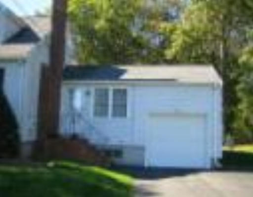 241 Moosehill Road Walpole, MA 02032 - Photo 4 of 13 Gallery Image 4