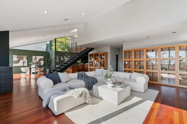 $1,798,000 | 6353 Skyline Boulevard, Oakland, CA 94611