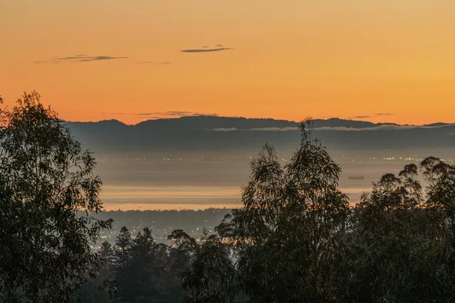 $1,798,000 | 6353 Skyline Boulevard, Oakland, CA 94611