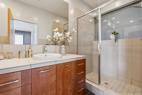 $1,798,000 | 6353 Skyline Boulevard, Oakland, CA 94611