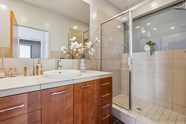 $1,798,000 | 6353 Skyline Boulevard, Oakland, CA 94611