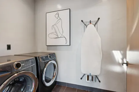 $1,798,000 | 6353 Skyline Boulevard, Oakland, CA 94611