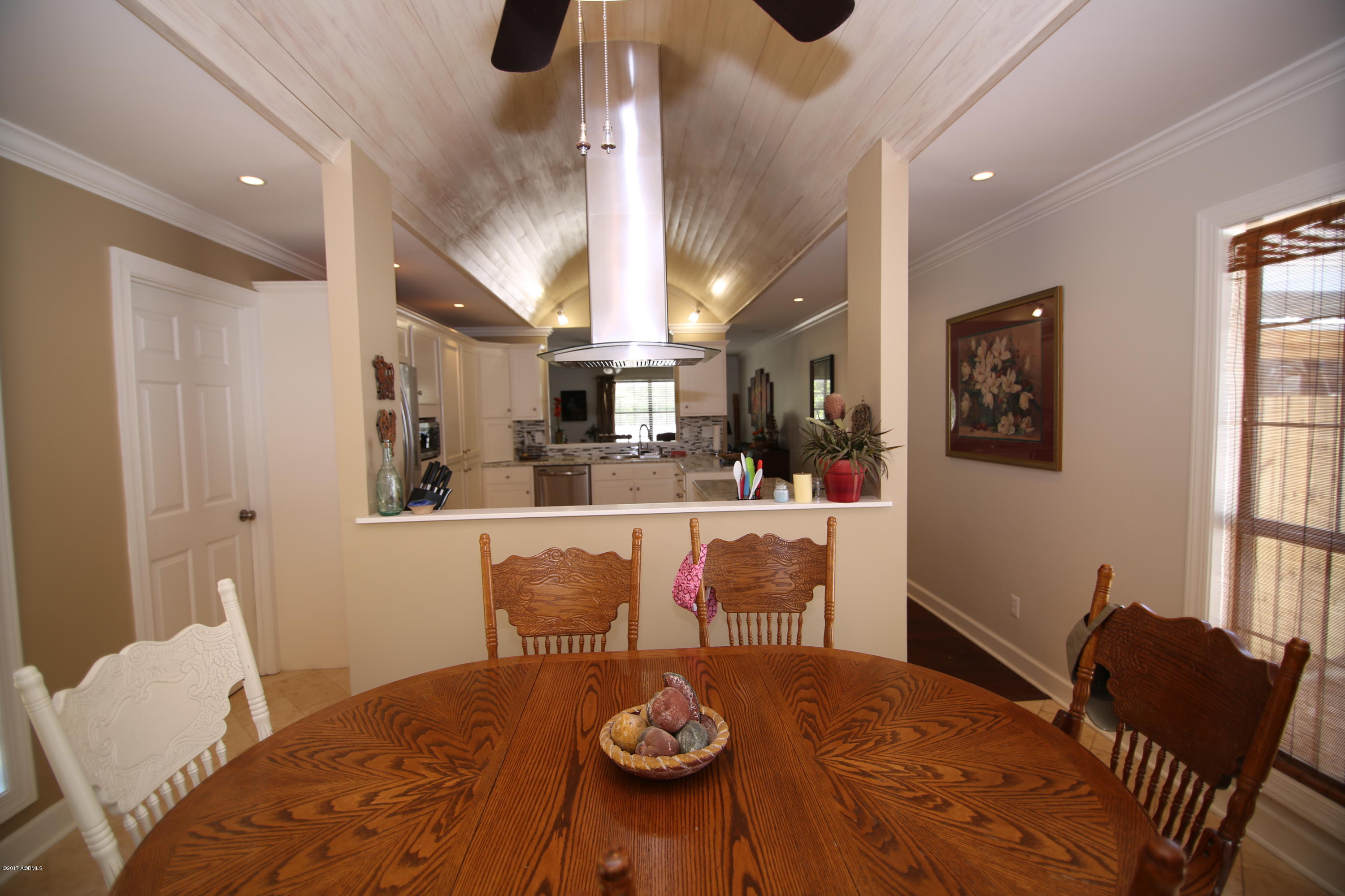 38 Middle Road Beaufort, SC 29907 - Photo 20 of 25 IB1A5373