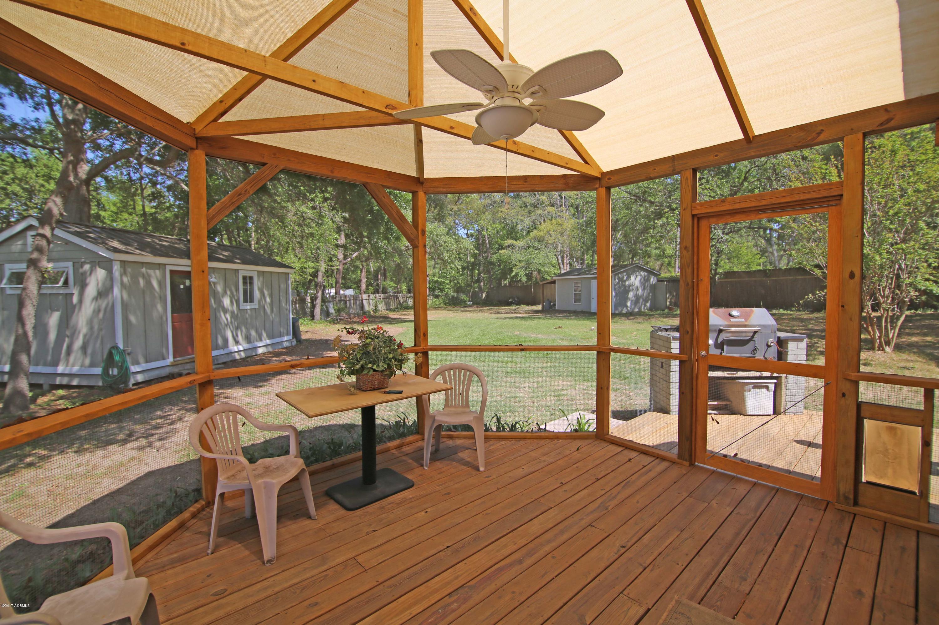38 Middle Road Beaufort, SC 29907 - Photo 22 of 25 IB1A5410