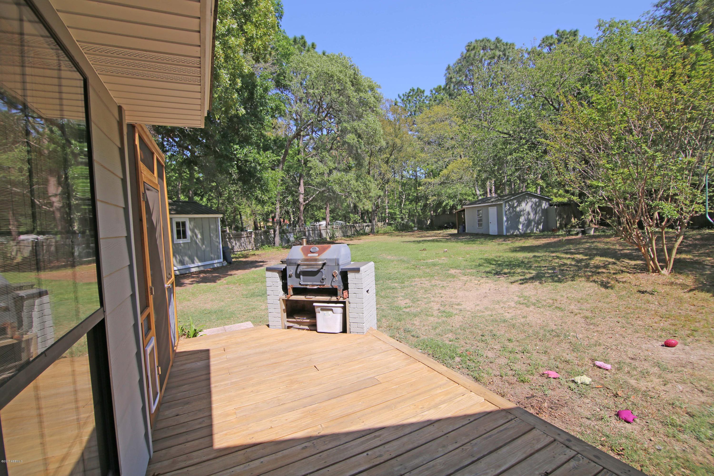 38 Middle Road Beaufort, SC 29907 - Photo 23 of 25 IB1A5409