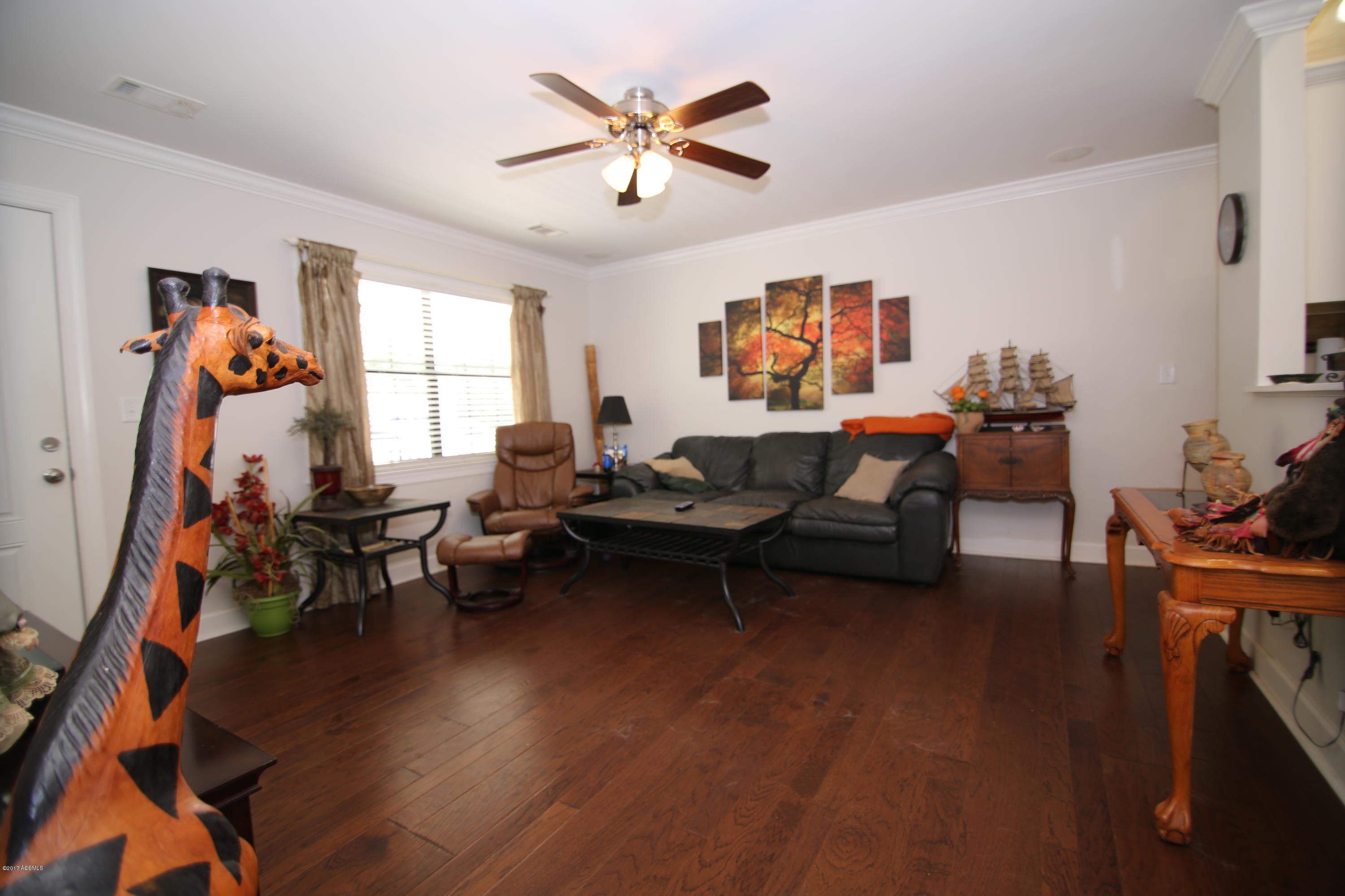 38 Middle Road Beaufort, SC 29907 - Photo 7 of 25 IB1A5406