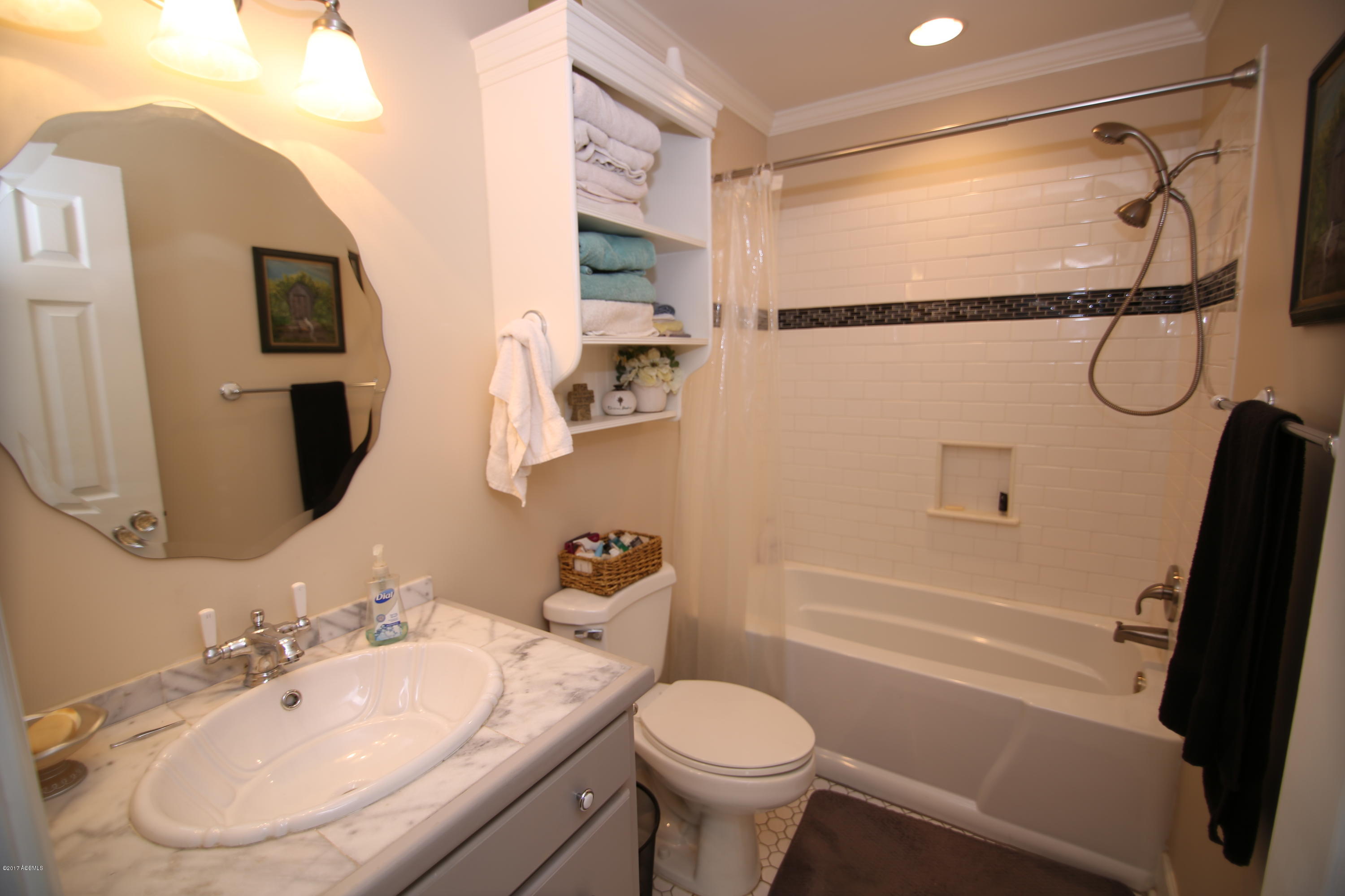 38 Middle Road Beaufort, SC 29907 - Photo 8 of 25 IB1A5343