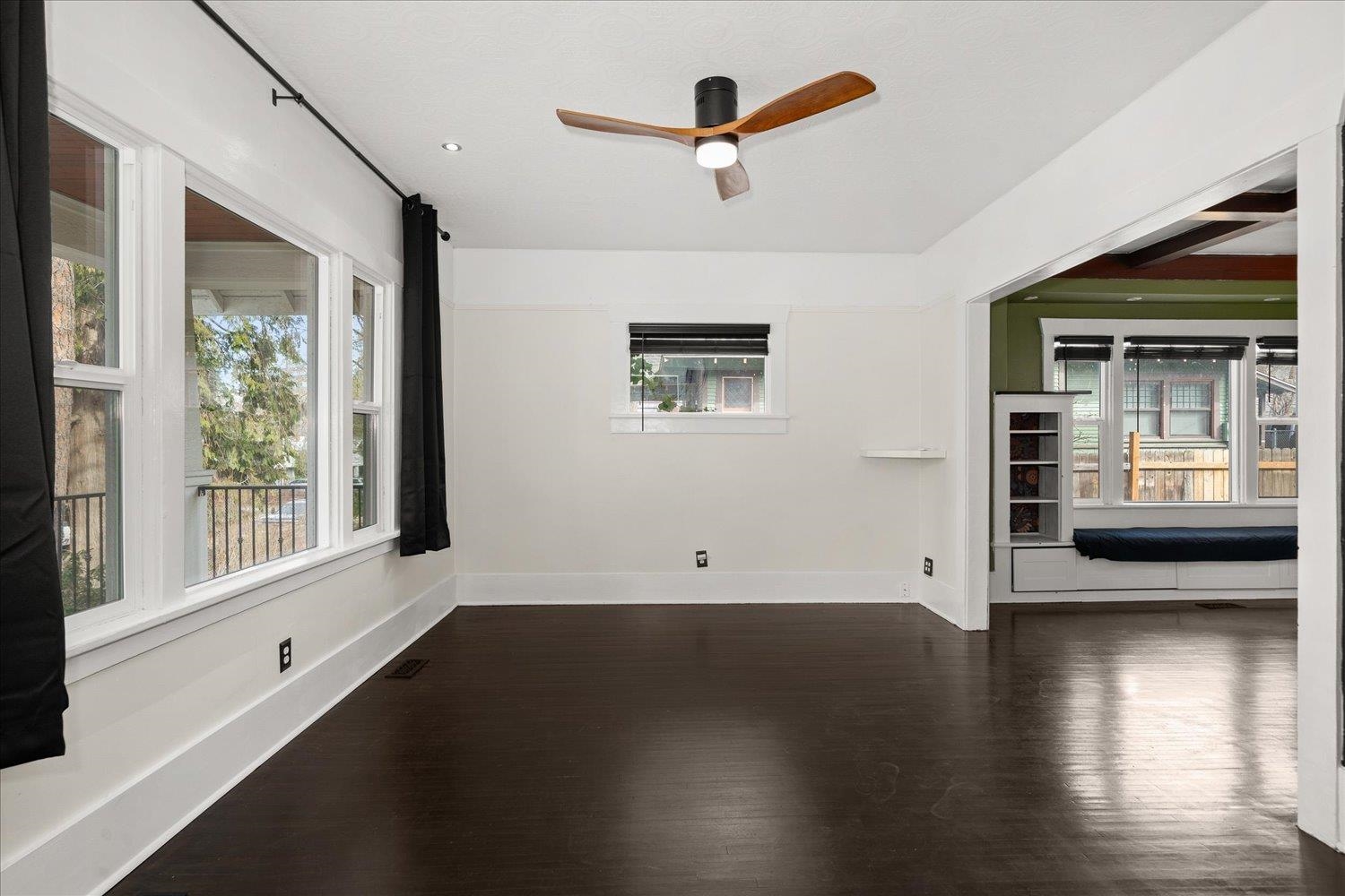 908 East 9th Avenue Spokane, WA 99202 - Photo 3 of 32
