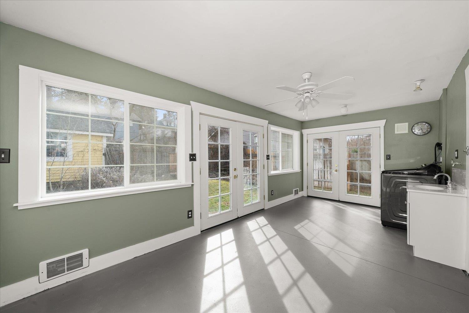 908 East 9th Avenue Spokane, WA 99202 - Photo 8 of 32