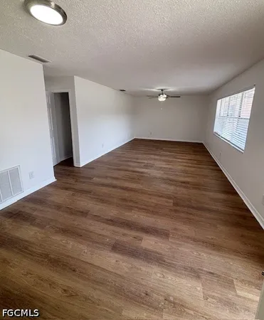 $1,400 | 4912 York Street, Unit 3, Cape Coral, FL 33904