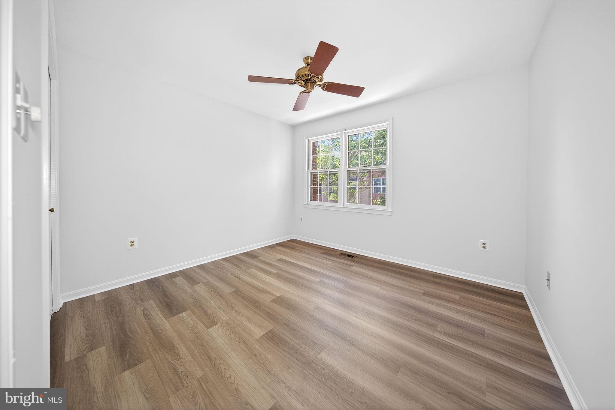 4867 Carriagepark Road Fairfax, VA 22032 - Photo 40 of 50 Bedroom
