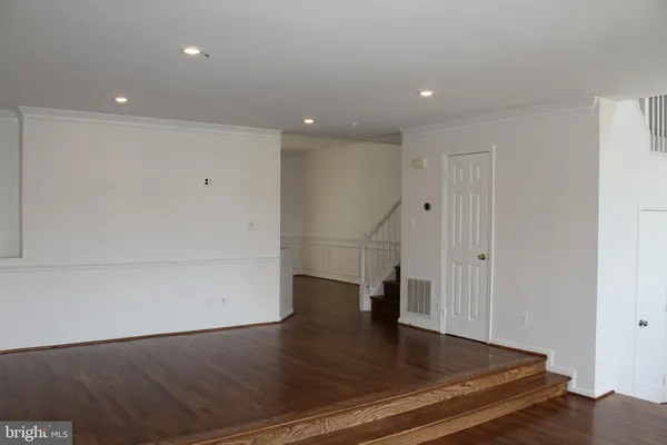 $4,000 | 2927 Mainstone Drive, Fairfax, VA 22031