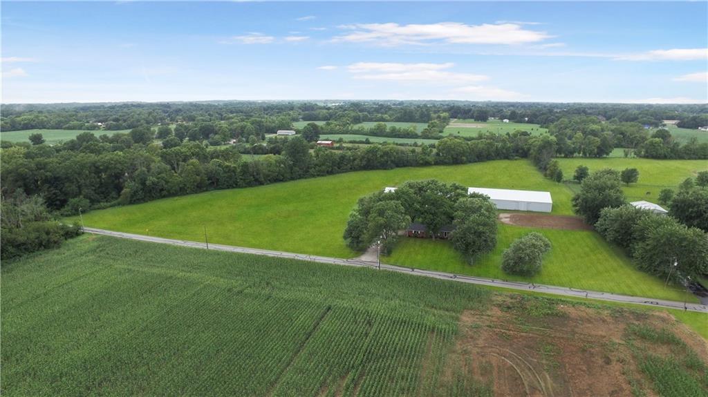 8318 Knapp Road Indianapolis, IN 46259 - Photo 15 of 48 Gallery Image 15