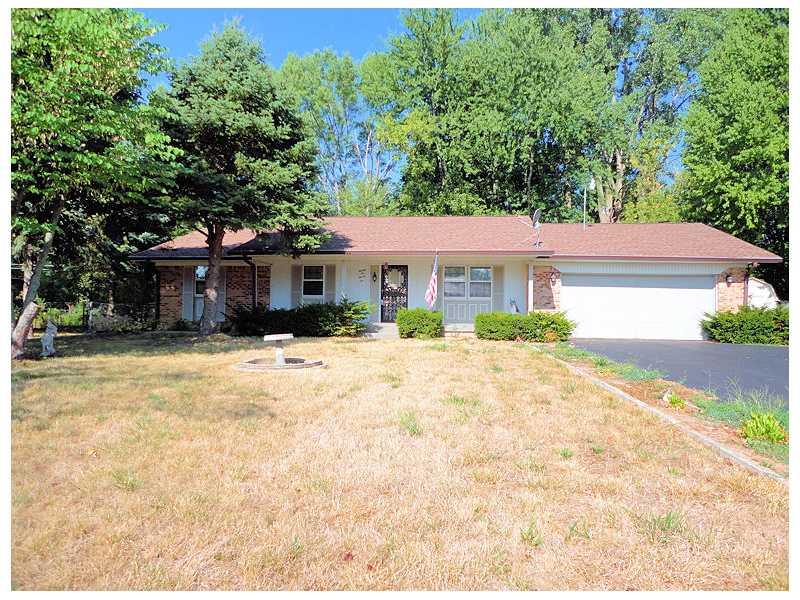 2226 Country Club Road Indianapolis, IN 46234 - Photo 2 of 16 Gallery Image 2