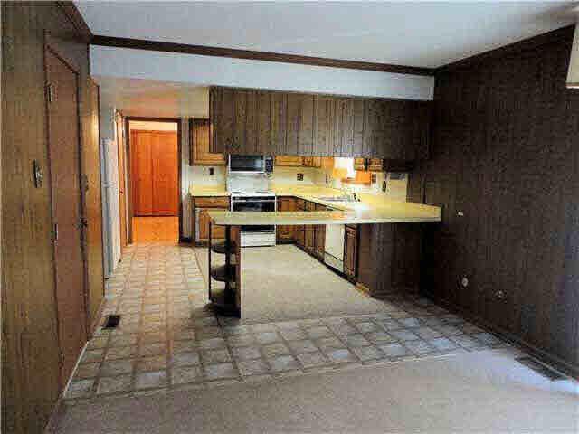 2226 Country Club Road Indianapolis, IN 46234 - Photo 11 of 16 Gallery Image 11