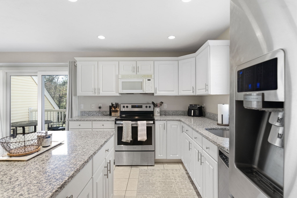 35 Collins Street, Unit 88 Danvers, MA 01923 - Photo 2 of 26
