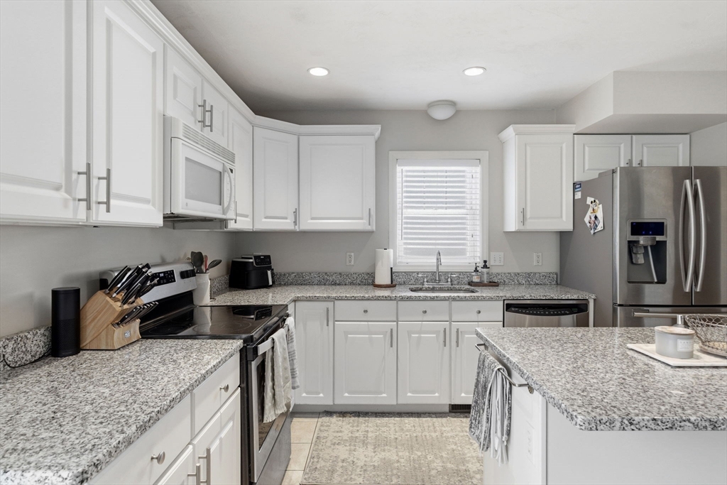 35 Collins Street, Unit 88 Danvers, MA 01923 - Photo 3 of 26