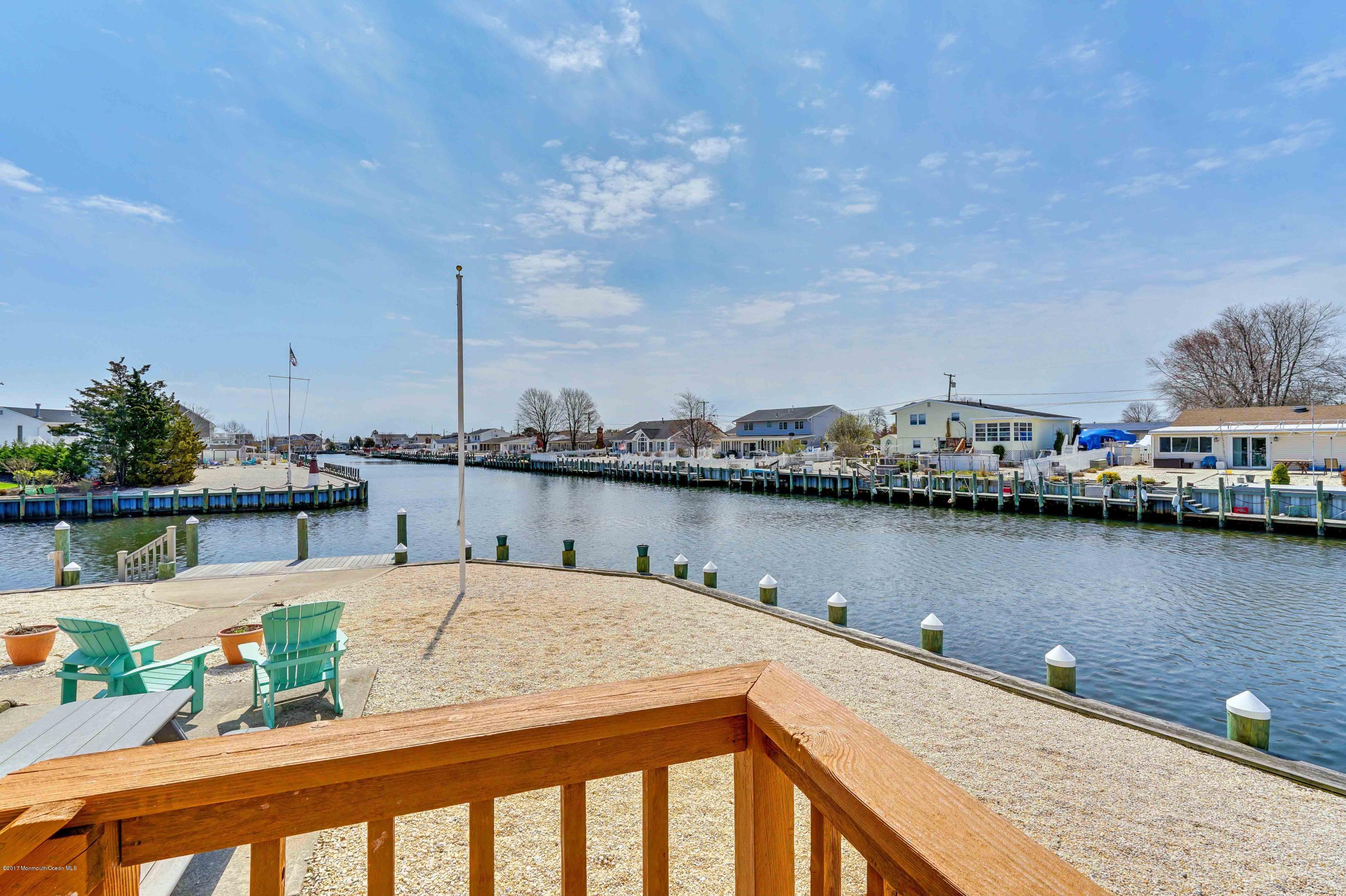 102 Cayuga Road Barnegat, NJ 08005 - Photo 3 of 40 36