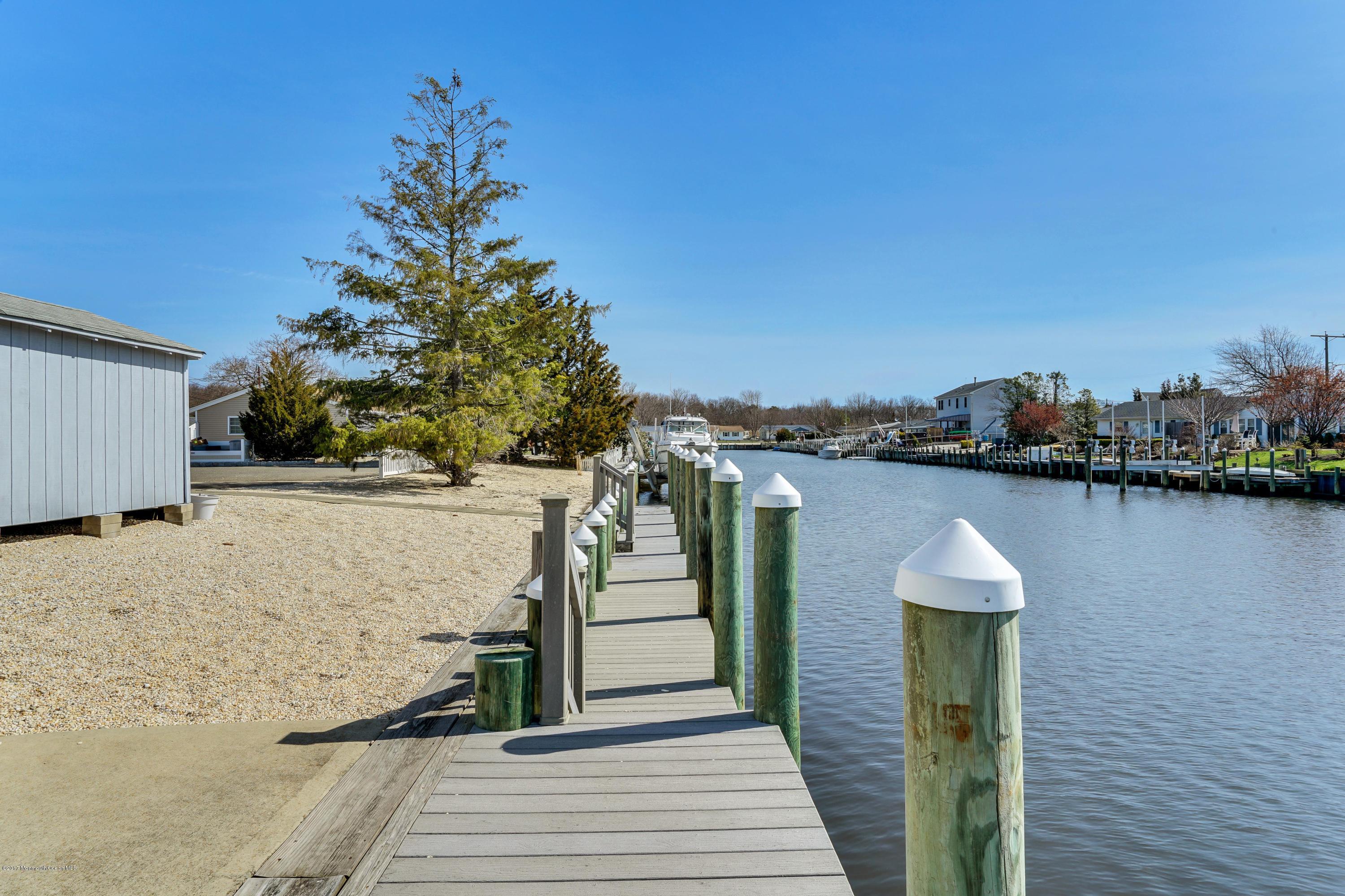 102 Cayuga Road Barnegat, NJ 08005 - Photo 36 of 40 33