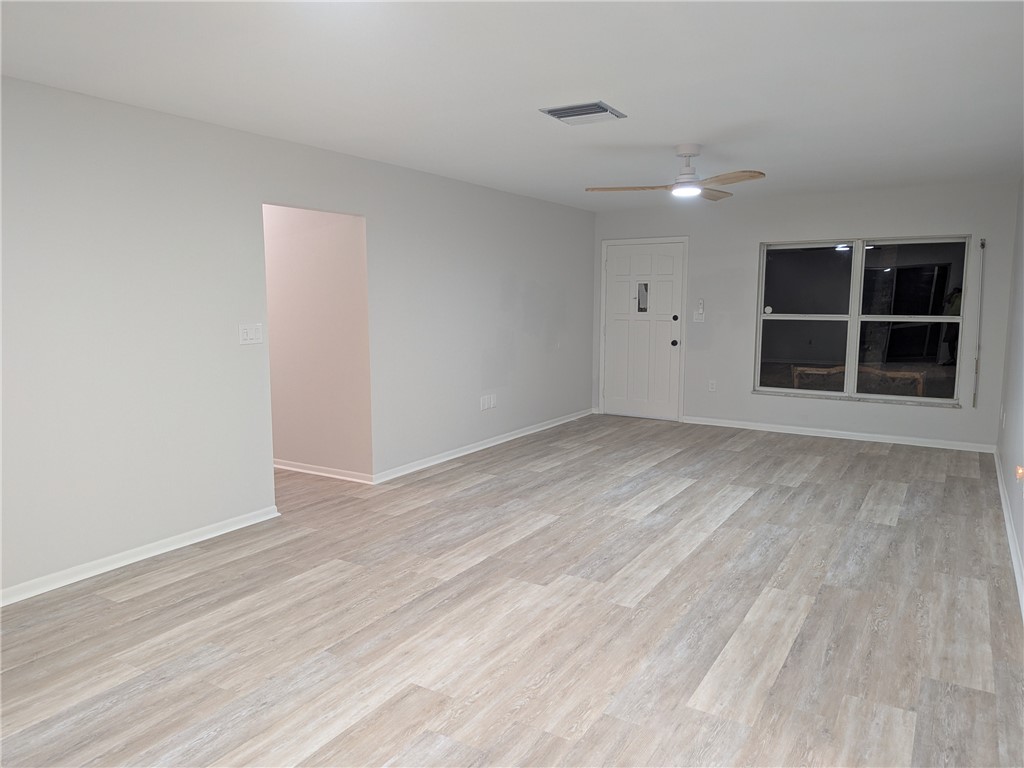 382 Easy Street Sebastian, FL 32958 - Photo 9 of 20