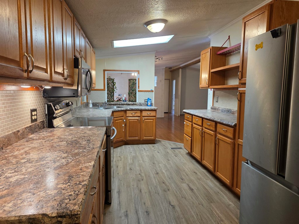 1723 Scott Road Kerrville, TX 78028 - Photo 8 of 25
