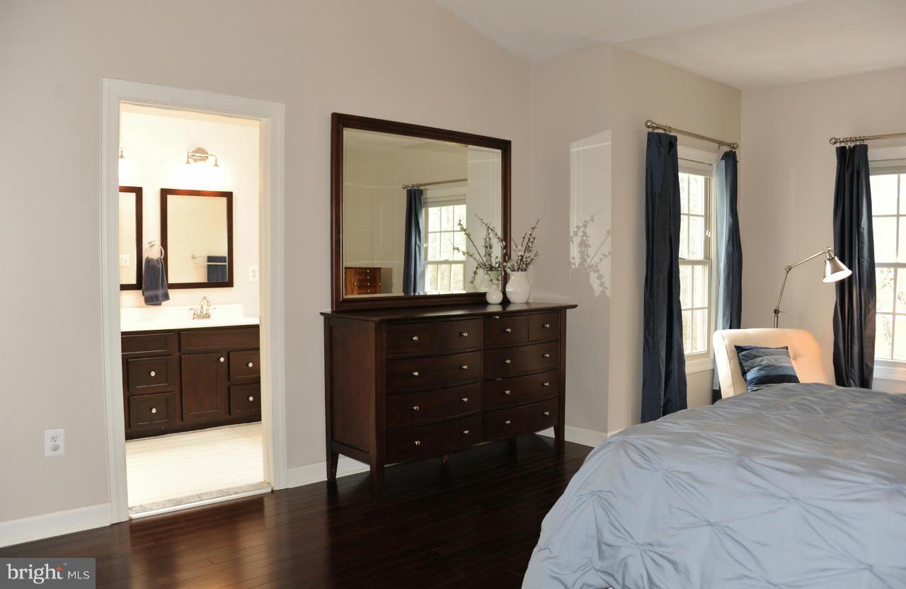 6339 Simmer Circle Springfield, VA 22150 - Photo 17 of 30 Bedroom (Master)