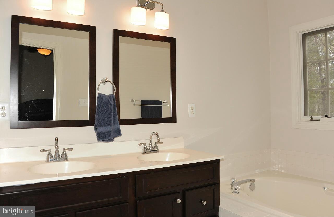 6339 Simmer Circle Springfield, VA 22150 - Photo 18 of 30 Bath (Master)