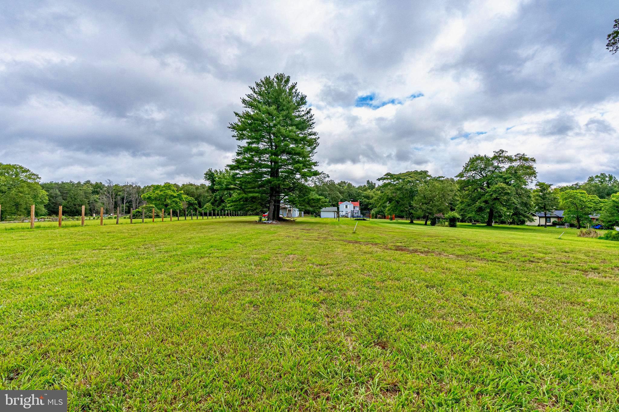 40991 Red Hill Road Leesburg, VA 20175 - Photo 40 of 41 OUT SIDE VEIW