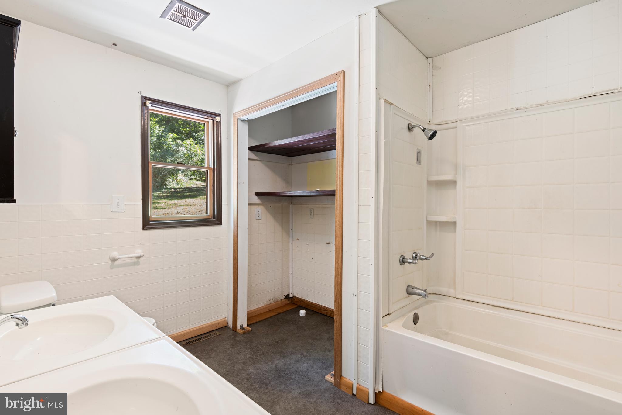 12528 Seavolt Road Hancock, MD 21750 - Photo 13 of 24 Gallery Image 13