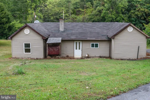 $110,000 | 12528 Seavolt Road, Hancock, MD 21750